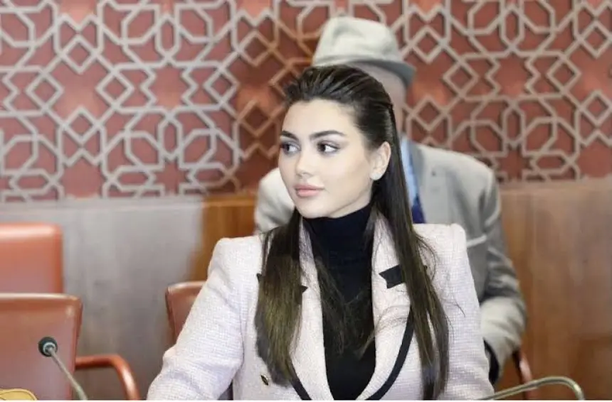 "الله يرزقك شي بوݣوص".. دعاء برلماني لزميلته يثير الجدل ويحرك الانتقادات